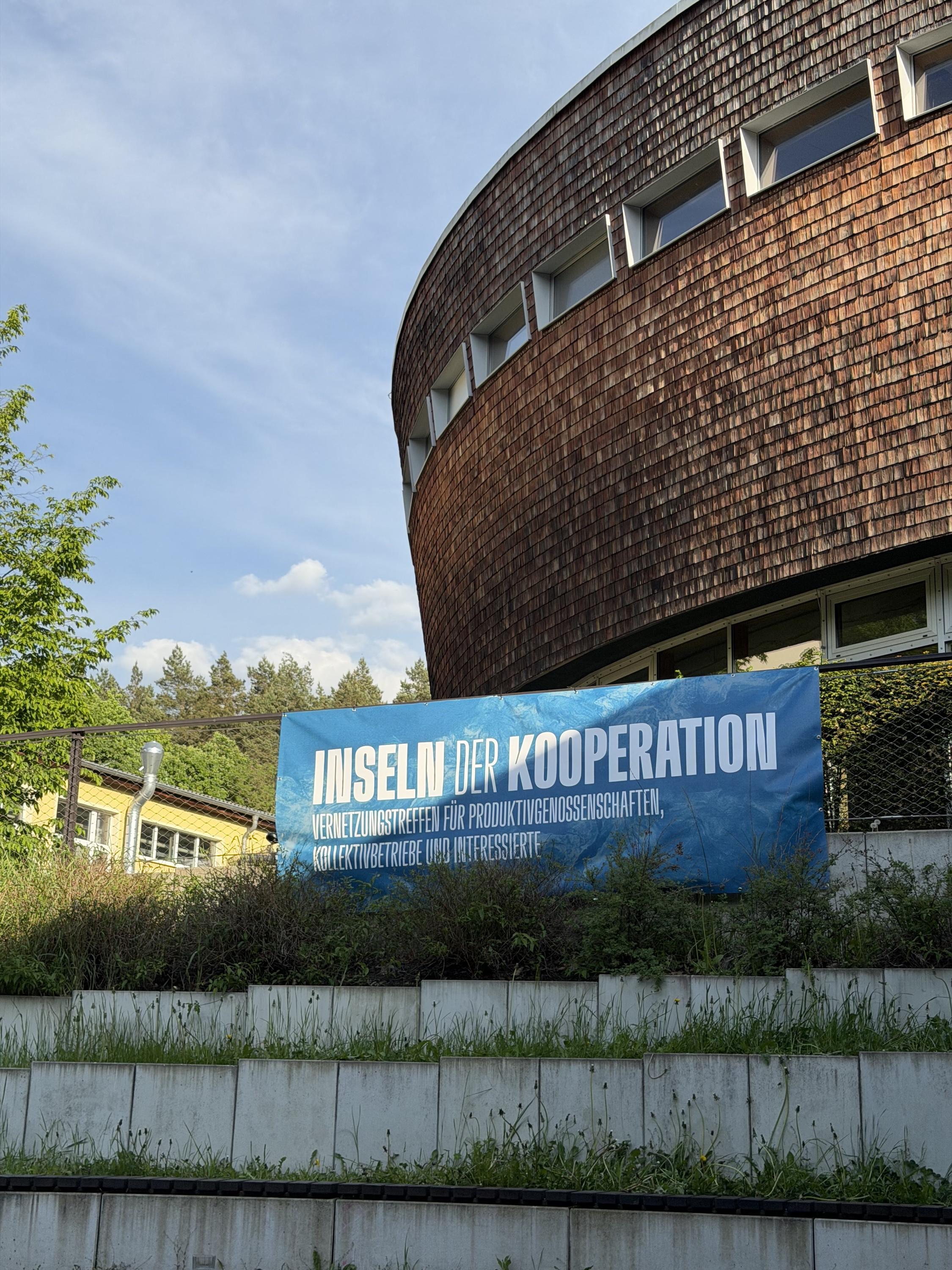 Uni in Eberswalde mit dem Banner 